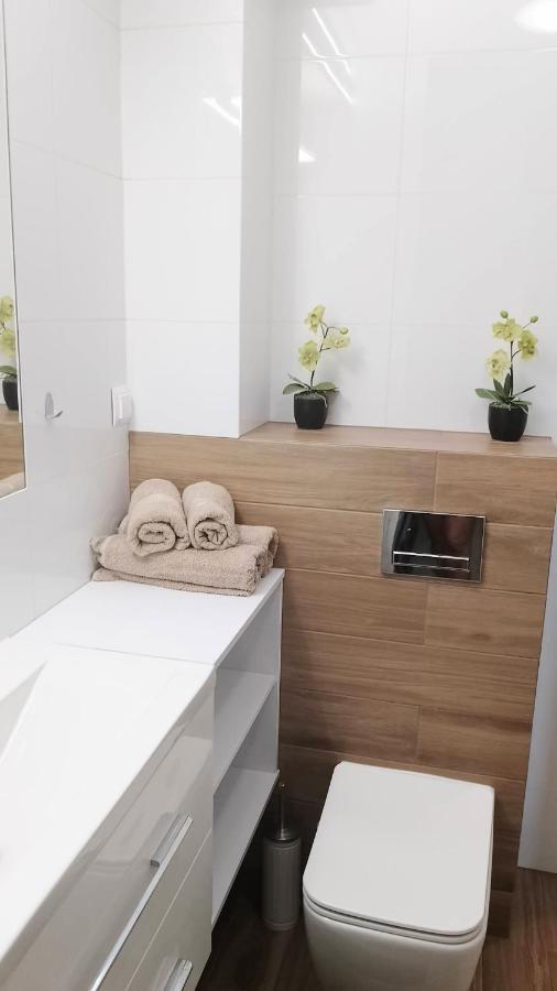 Apartament Zalesie Z Tarasem Lubin  Ngoại thất bức ảnh