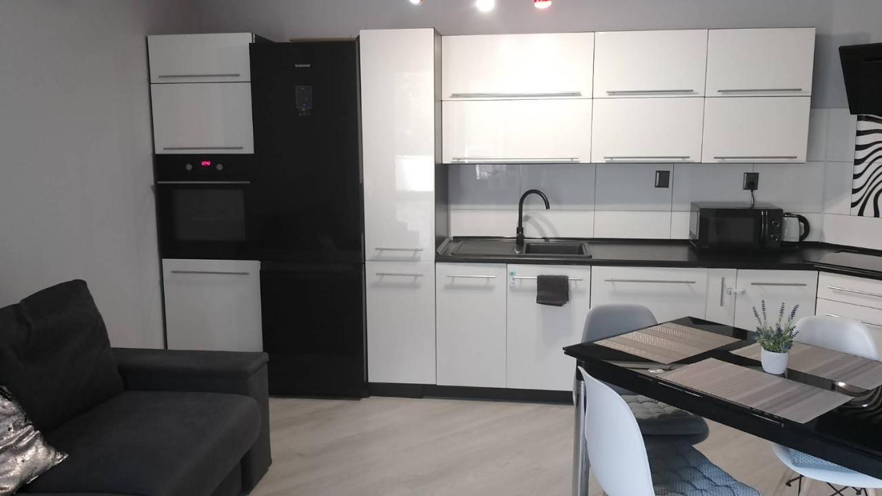 Apartament Zalesie Z Tarasem Lubin  Ngoại thất bức ảnh